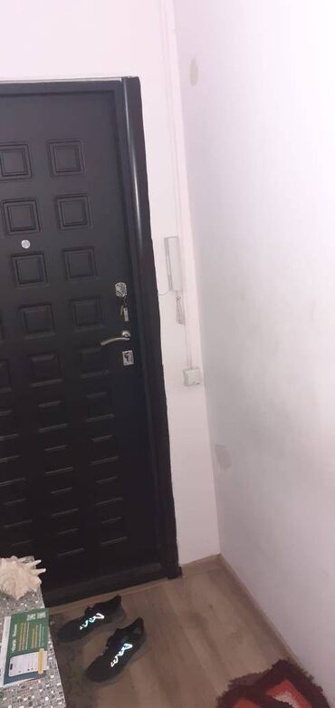 квартира берилет 5мкр: 3 комнаты, 58 м², 104 серия, 1 этаж, Старый ремонт