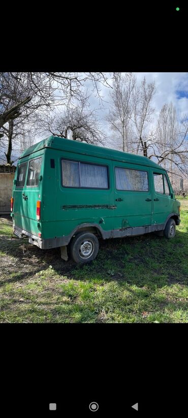 аварийный тико: Mercedes-Benz : 1989 г., 2.7 л, Механика, Дизель