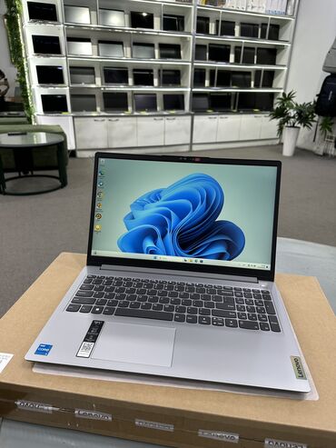 Ноутбуки: Ноутбук, Lenovo, 8 ГБ ОЗУ, Intel Core i3, 15.6 ", Новый, Для несложных задач, память SSD