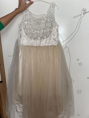 Nənnilər: Uşaq üçün elegant ziyafət/toy geyimi. - Rəng: üst hissə – gümüşü-ağ