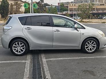 Toyota: Toyota Verso: 2.2 l | 2009 il Van/Minivan — 4