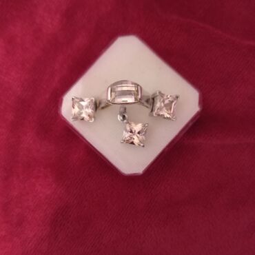 Zərgərlik dəstləri: Dəstə daxildir: Üzük, Gümüş — 9