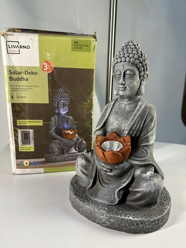 фарфоровая статуэтка: Будда для интерьера