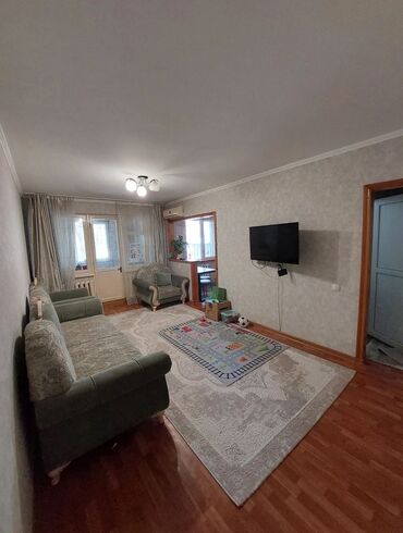 готовые квартиры от застройщика бишкек: 3 комнаты, 58 м², 104 серия, 1 этаж, Старый ремонт