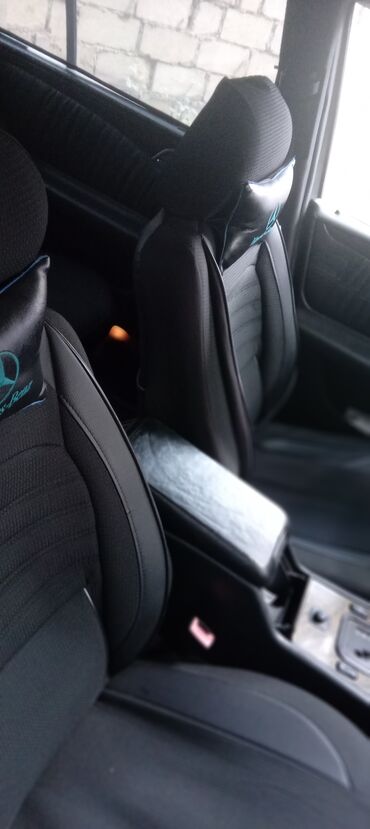 Mercedes-Benz: Mercedes-Benz 230: 2.2 l | Sedan — 7