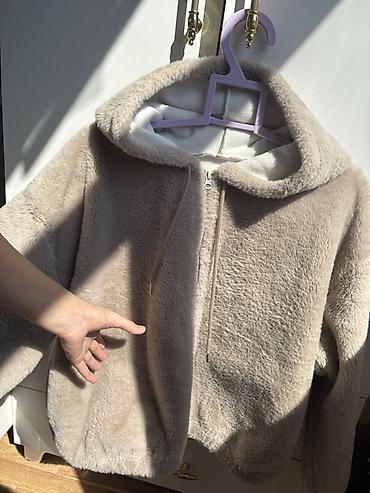 the north face azerbaijan: Xəzli kapüşonlu jaket - Model: qısa ölçülü, ön hissəsi tam fermuarlı — 2