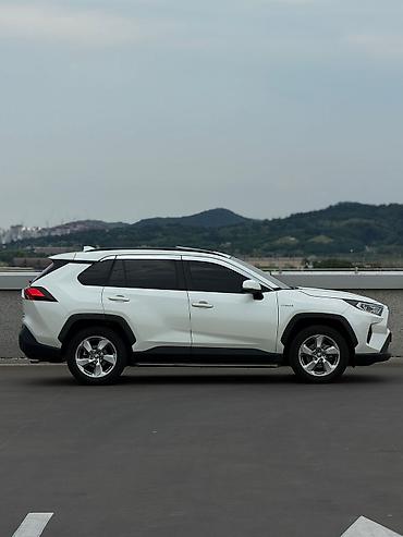 d 4d: Toyota RAV4: 2021 г., 2.5 л, Автомат, Гибрид, Кроссовер — 10