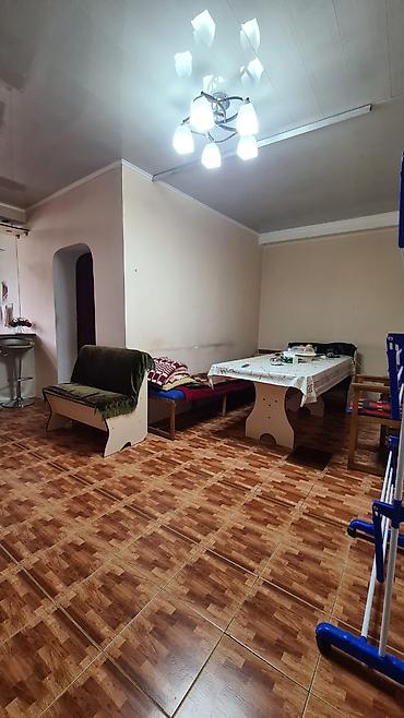 Продажа коттеджей и домов: ❗ПРОДАЮ на ПЕРВОЙ ЛИНИИ по ул. МЕДЕРОВА под БИЗНЕС, 4-х комнатный дом! at lalafo.kg — 10 Продажа коттеджей и домов: ❗ПРОДАЮ на ПЕРВОЙ ЛИНИИ по ул. МЕДЕРОВА под БИЗНЕС, 4-х комнатный дом! — 10