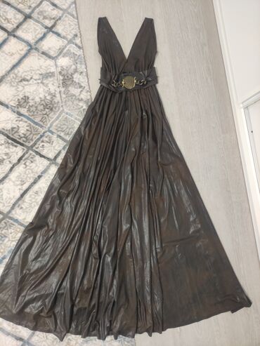 Вечерние платья: Платье 46-48 р.
Ортопед. подушка
Велосипед и т. д — 2