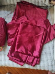 Balış üzləri: Bordo rəngli atlas parça dəsti - Material: parlaq atlas/saten toxuma