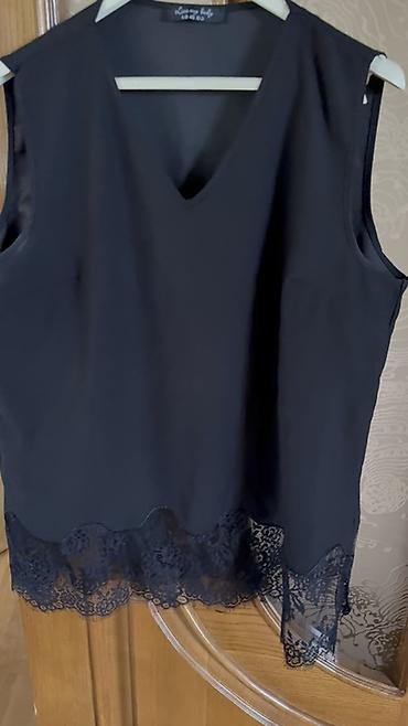kiko tonal krem: Qadın bluz – qolsuz, V formalı yaxalıq, qara rəng. - Model: düz kəsim — 1