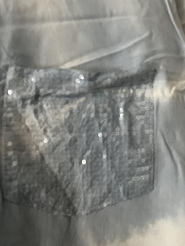 perlice: Ženska košulja/bluza sa tie-dye efektom u svetloplavim i belim — 2
