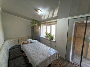 продажа дома каракол: Дом, 1000000 м², 3 комнаты, Собственник, Косметический ремонт