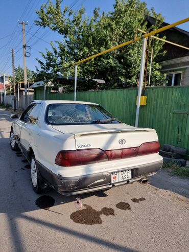 Toyota: Toyota Vista: 1993 г., 2 л, Автомат, Бензин, Седан — 3