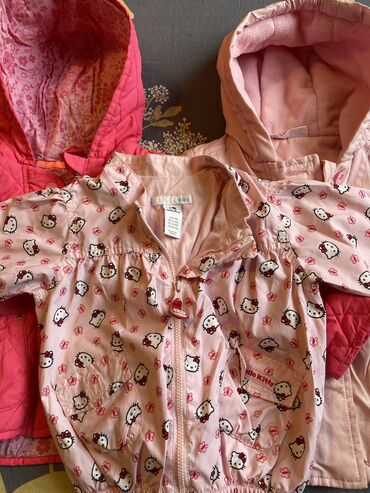 кыргызская национальная одежда: Три новых свитера с этикетками, три курточки на девочку на 12 месяцев!