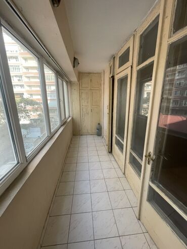 Uzunmüddətli kirayə mənzillər: Mənzil – geniş və işıqlı planlama - Girişdə dəhliz, bir neçə otağa — 11