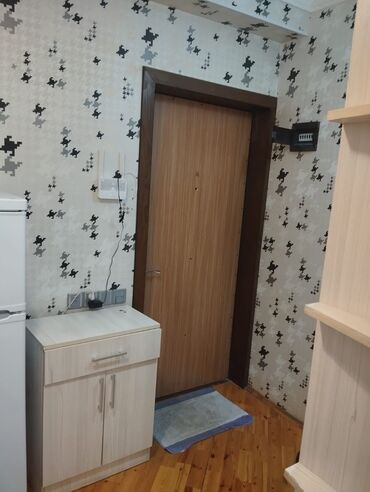 Uzunmüddətli kirayə mənzillər: 2 otaqlı mənzil – studiya tipli planlama - Geniş işıqlı zal və yemək — 2