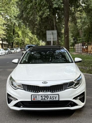 авто из кореи в наличии в бишкеке: Автомобиль Kia К-5в белом цвете с черной панорамной крышей. Оснащен