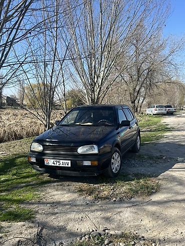 Унаа сатуу: Volkswagen Golf: 1992 г., 1.8 л, Кол менен иштөөчү, Бензин, Хетчбек — 1