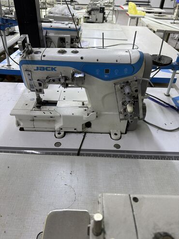 машинка швейной: Тигүүчү машина Jack, Ыксыз тигиш машинасы, Кол менен