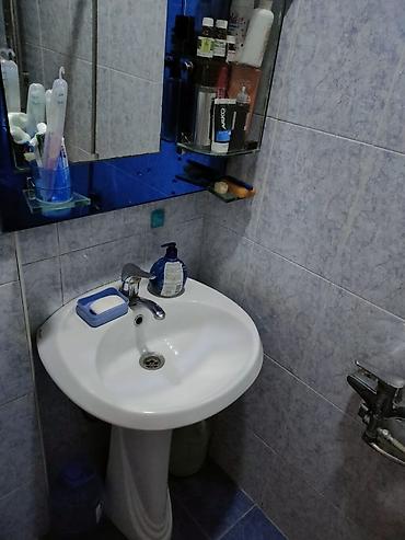 lokbatan bina evi: 20 yanvar metrosuna 2 dəqiqəlik məsafədə 5/3 1otaqdan 2 otaga düzəlmə — 6
