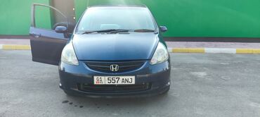 срочная продажа авто по низким ценам: Honda Fit: 2002 г., 1.3 л, Вариатор, Бензин, Универсал
