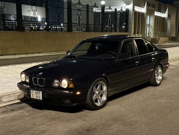 BMW: BMW 5 series: 1988 г., 2.5 л, Механика, Бензин, Седан