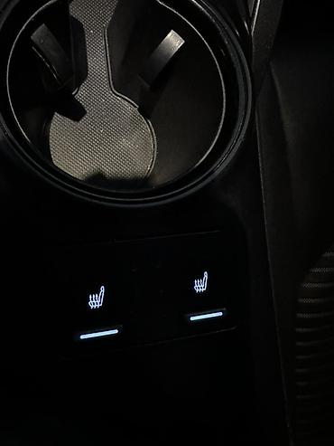 mazda cx: Toyota Camry: 2019 г., 2.5 л, Автомат, Гибрид, Седан — 10