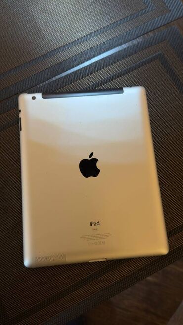 ipad 3: Cihazın vəziyyəti: Heç bir sınıq, qırıq və cızıq yoxdur. Aksesuarlar