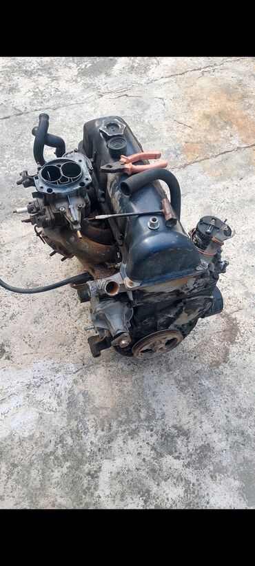 vaz motor: İşlənmiş vəziyyətdə olan mühərrik və sürət qutusu komplekti. Mühərrik