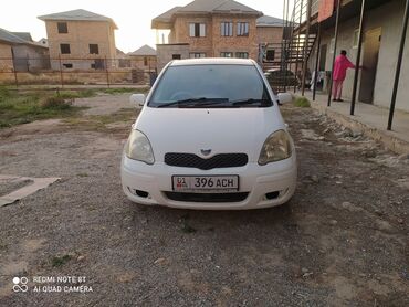 Toyota: Toyota Vitz: 2003 г., 1.3 л, Вариатор, Бензин, Хэтчбэк