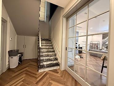 Продажа коттеджей и домов: Продается современный дом 250 м² на участке 4 сотки в центре с — 14