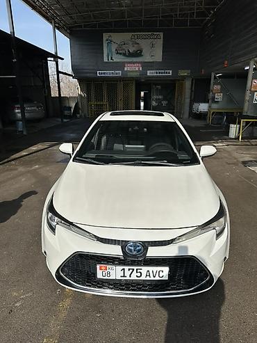 Toyota: Toyota Corolla: 2019 г., Вариатор, Гибрид, Седан — 21