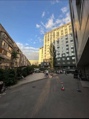 Продажа квартир: 1 комната, 48 м², Элитка, 2 этаж, Старый ремонт