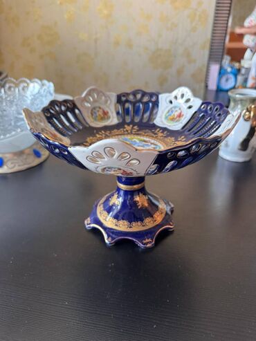 Divanlar: Di̇van-kravat — 4