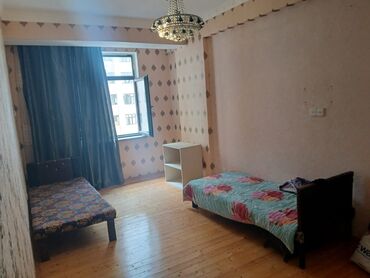 ağsuda ev: 28May metrosunun yaxınlıqında Oglan otaq yoldasi axtarilir Tələbələr