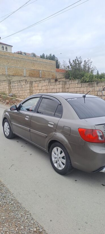 Kia: Kia Rio: 1.4 l | Sedan — 9