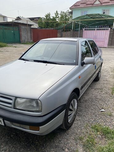 венто 1997: Volkswagen Vento: 1994 г., 1.8 л, Автомат, Бензин, Седан