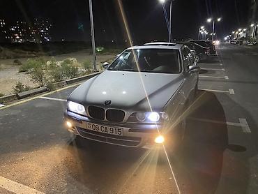 BMW 5 Series E39 sedan – gümüşü rəngli, 4 qapılı. Yaxşı vəziyyətdədir