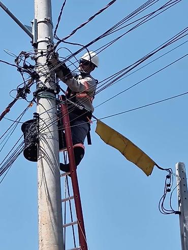 evdən is operator: GPON sahəsində 3 illik praktiki iş təcrübəm var.3 fərqli internet — 1