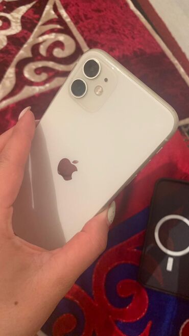 Apple iPhone: IPhone 11, Б/у, Белый, Защитное стекло, Чехол, 100 %