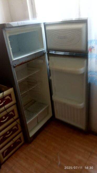 Uzunmüddətli kirayə mənzillər: Сдаётся в аренду семье. Рядом с метро Аджеми. На долгий срок. 1 этаж — 1