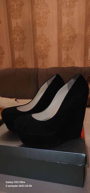 туфли женские: Туфли, Размер: 38, цвет - Черный, Б/у