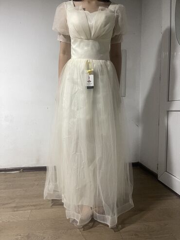Көйнөктөр: Кече көйнөгү, Узун модель, M (EU 38)