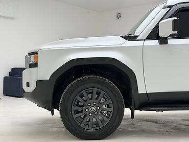 Toyota: Toyota Land Cruiser Prado: 2024 г., 2.7 л, Автомат, Бензин, Внедорожник — 5