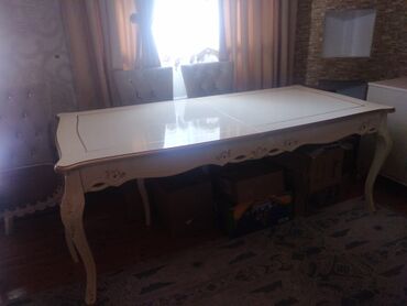Masalar: Qonaq masası, İşlənmiş, Açılan