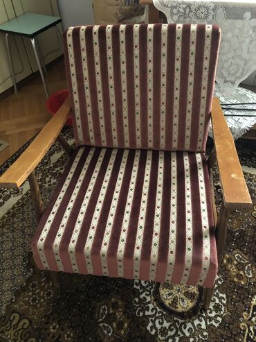 Fotelje: Drvena retro fotelja, nov sunđer,mebl štof i platno ispod, samo drvene na lalafo.rs — 10 Fotelje: Drvena retro fotelja, nov sunđer,mebl štof i platno ispod, samo drvene — 10