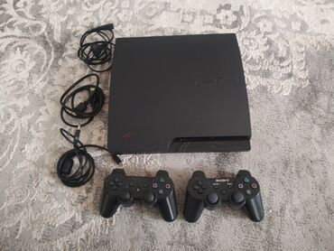 PS3 (Sony PlayStation 3): Pelstation 3.İdeal veziyyetdedir. Yaddaş 320. İcinde 22 oyun var