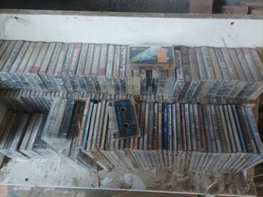 CD, DVD disklər və kassetlər: Orjinal kasetler balacalar 5 AZN vidyo kasetler 8 azn yumuru kasetler — 20