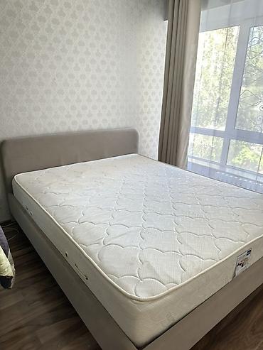 кожаный чехол: Двуспальная кровать, Б/у, С матрасом, длина - 200 см — 1